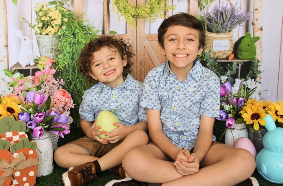 Kate Blumen-Scheunentor-Osterhintergrund Entworfen von Jia Chan Photography - Kate Backdrop.de