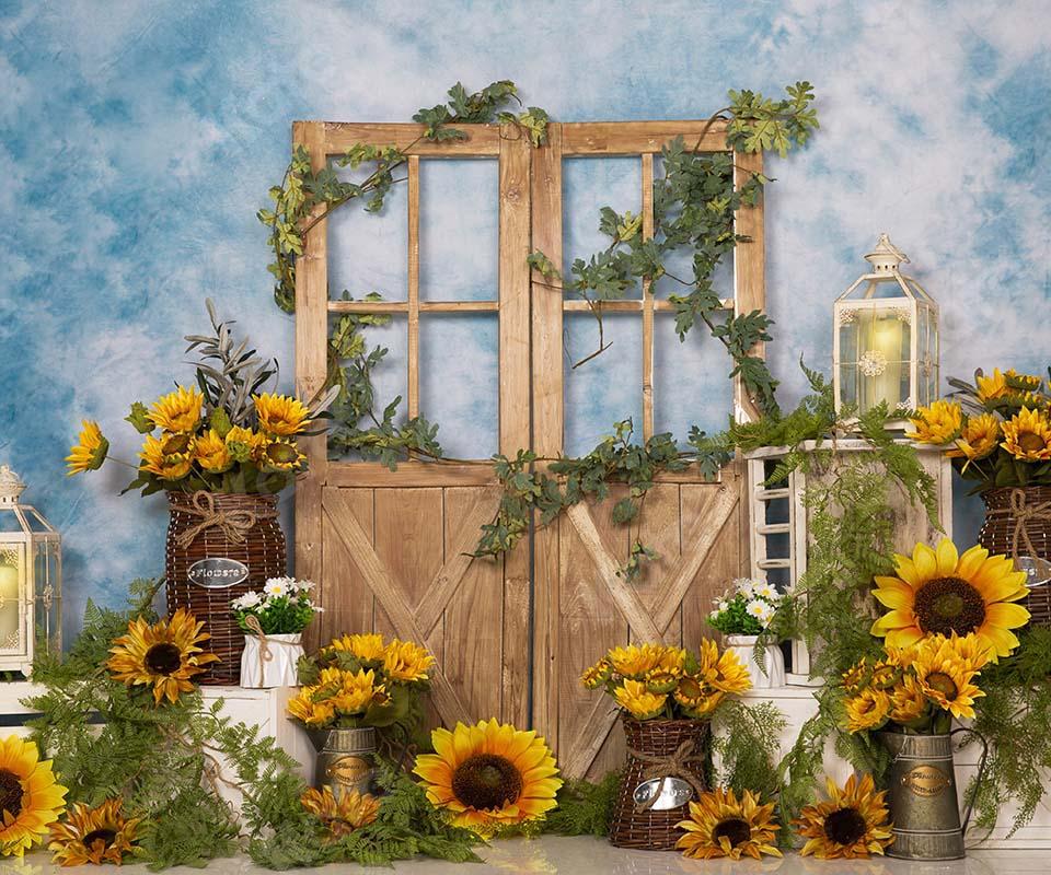 Kate Frühling Sonnenblumen Braun Holztür Blau Hintergrund Entworfen von Emetselch - Kate Backdrop.de