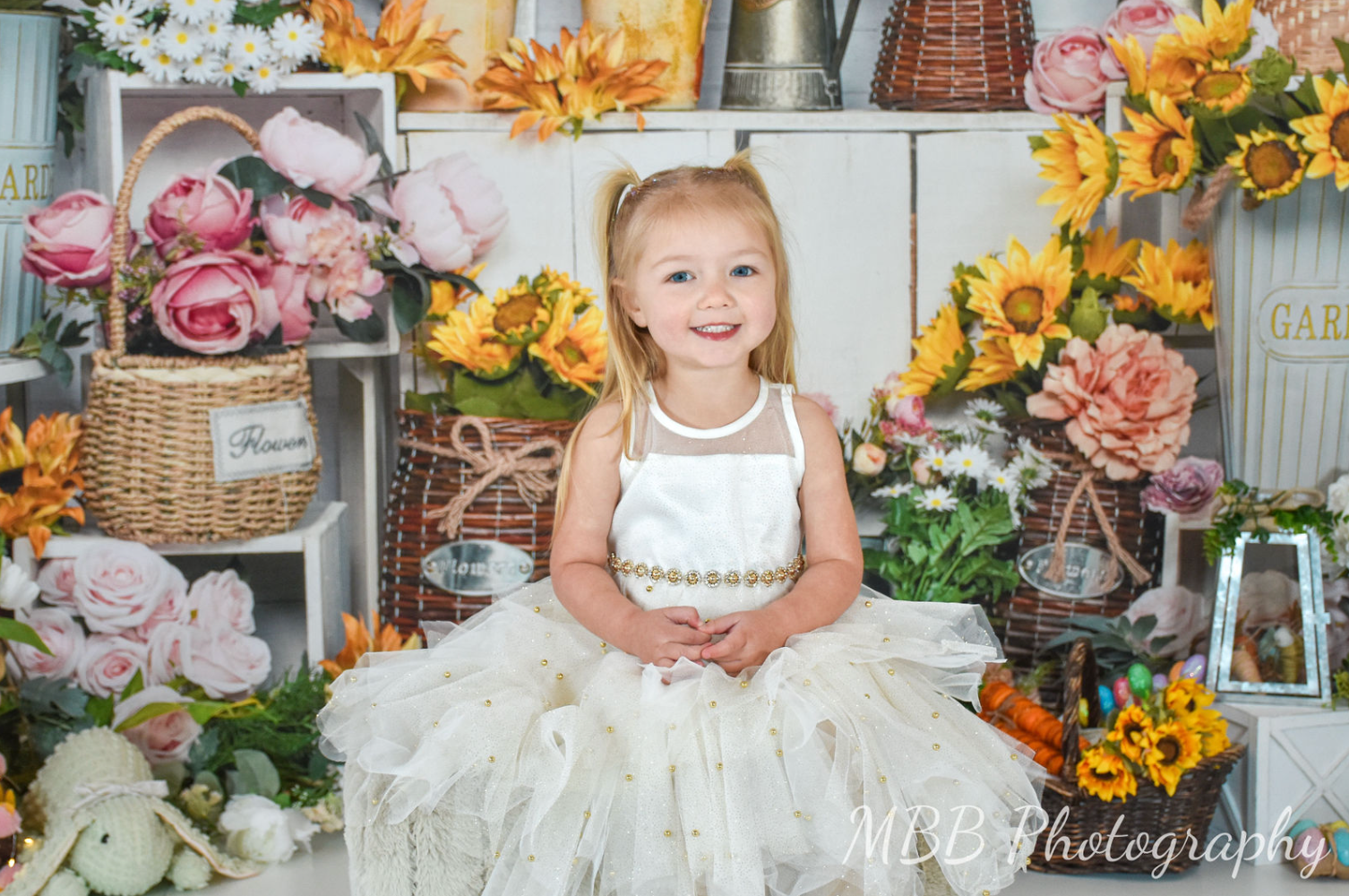 Kate Frühling Blumengeschäft Sonnenblumen Backsteinmauer Hintergrund von Emetselch - Kate Backdrop.de