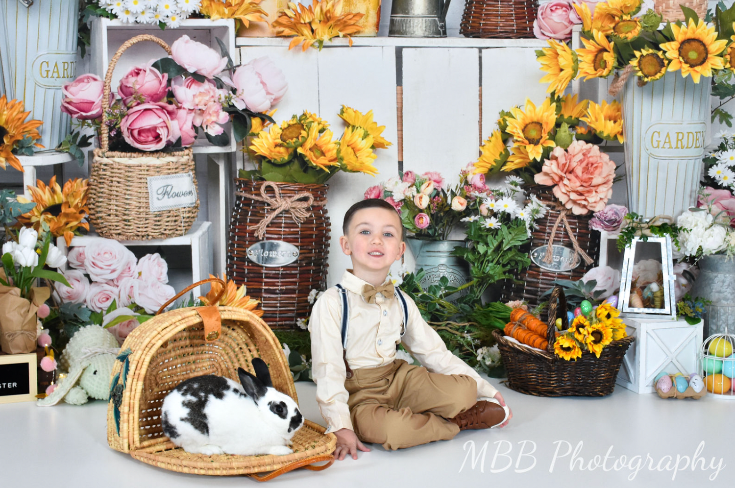 Kate Frühling Blumengeschäft Sonnenblumen Backsteinmauer Hintergrund von Emetselch - Kate Backdrop.de