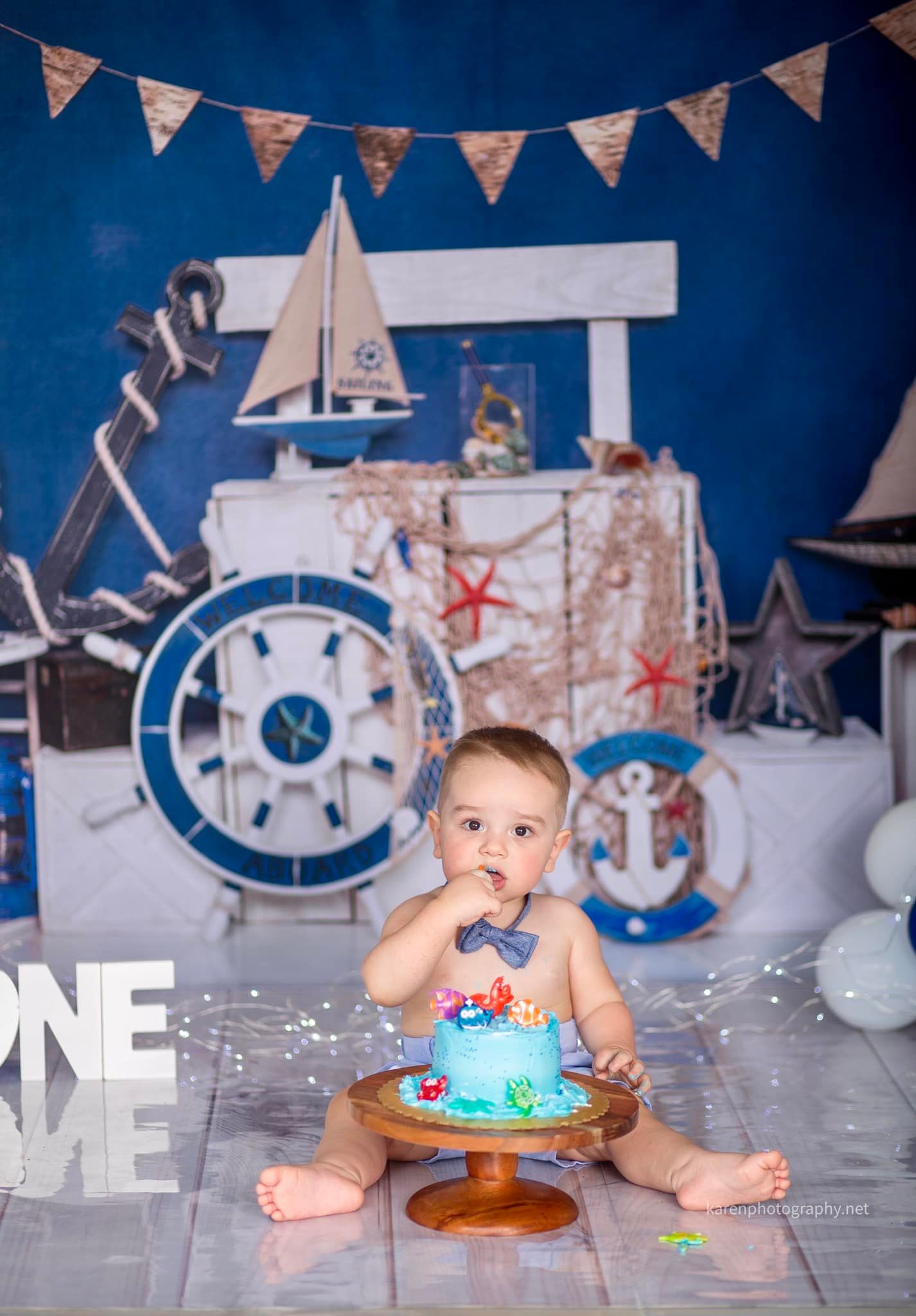 Kate Sommer Seemann Segeln Blauer Hintergrund von Emetselch - Kate Backdrop.de