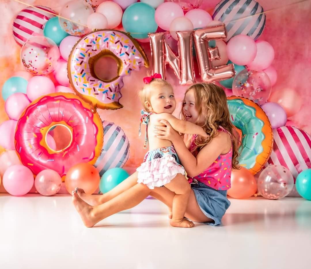 Kate Cake Smash Geburtstag Donut Luftballons Hintergrund von Emetselch - Kate Backdrop.de