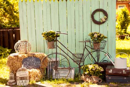 Kate-Ostern-Frühlingsgras mit Fahrrad-Hintergrund für Fotografie
