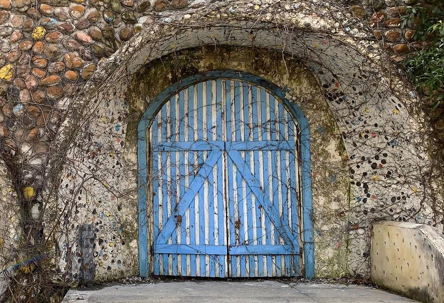 Kate Cool Blue Barn Door Kulisse von Jerry_Sina entworfen - Kate Backdrop.de