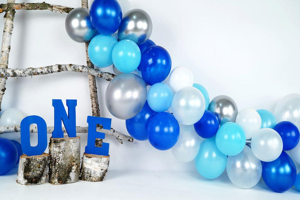 Kate Blaue Luftballons - 1 Geburtstagshintergrund Entworfen von Arica Kirby - Kate Backdrop.de