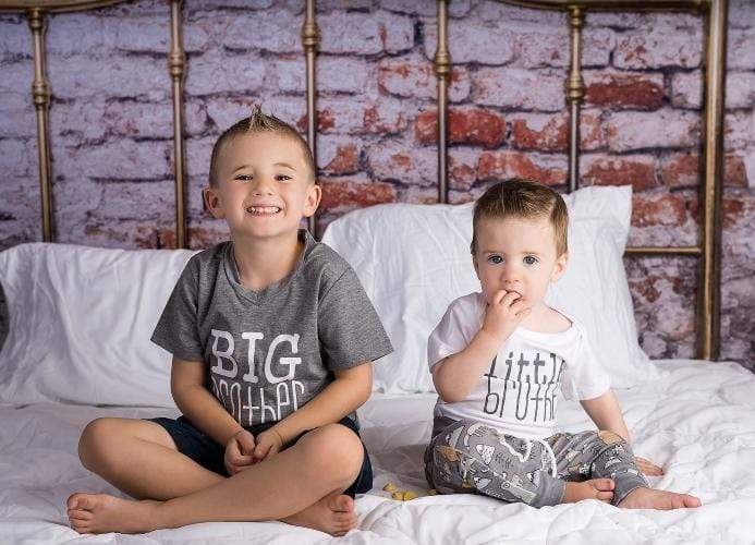 Kate Kopfteil Voll Messingbett Hintergrund für Fotografie Entworfen von Pine Park Collection - Kate Backdrop.de