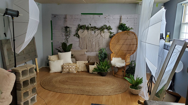 Kate Boho Macrame Bodenkissen mit Pflanzen Hintergrund Entworfen von Mandy Ringe Photography - Kate Backdrop.de