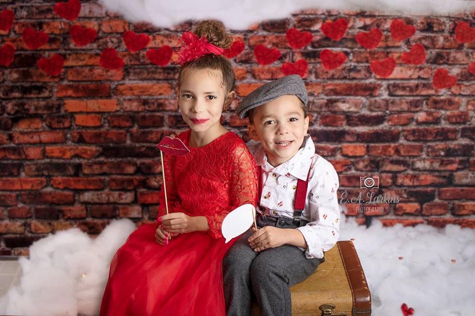 Kate Dark Backstein mit roten Herzen Valentinstag Kulisse für Fotografie von Jerry_Sina - Kate Backdrop.de