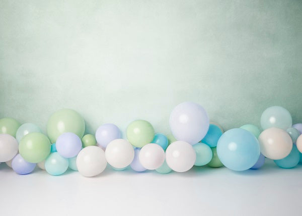 Kate Light Green Balloons für Kinder Geburtstagshintergrund für Fotografie Designed by Kerry Anderson