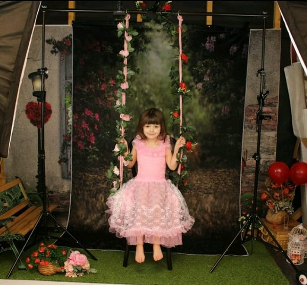 Frühlings-Hintergrund Kate Rosa Blumen Garten Quadrat von Pine Park Collection - Kate Backdrop.de