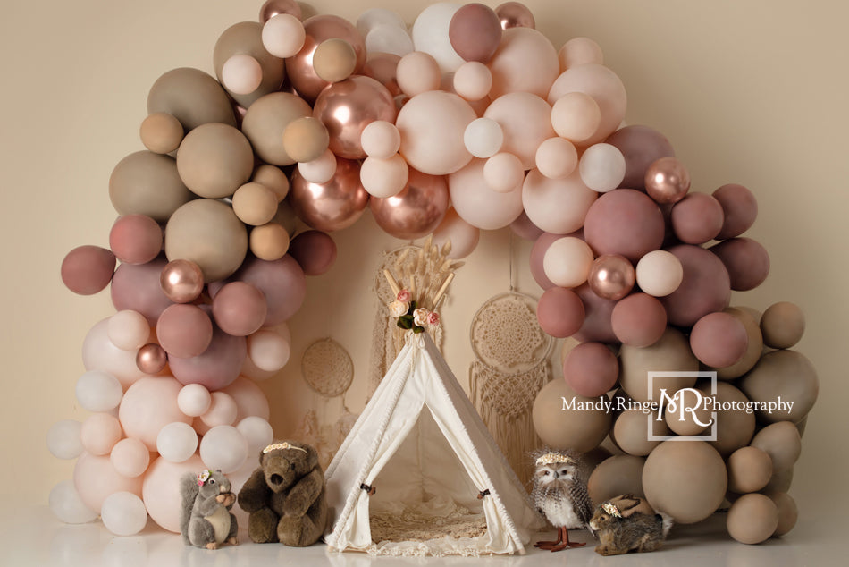Kate Mädchen Boho Luftballons Hintergrund Wilde Tiere von Mandy Ringe Photography - Kate Backdrop.de