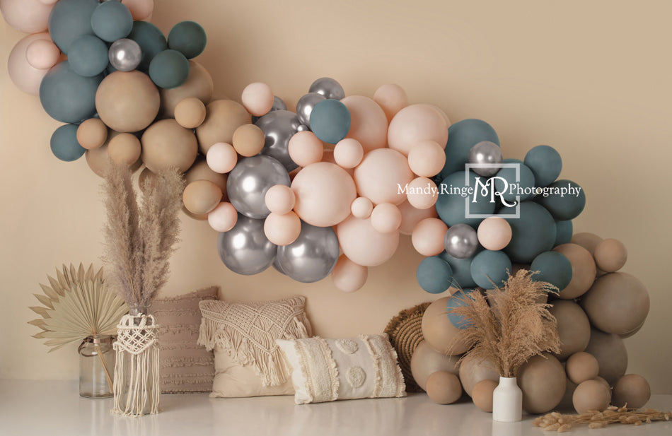 Kate Boho Ballons Hintergrund Makramee Kissen von Mandy Ringe Photography - Kate Backdrop.de
