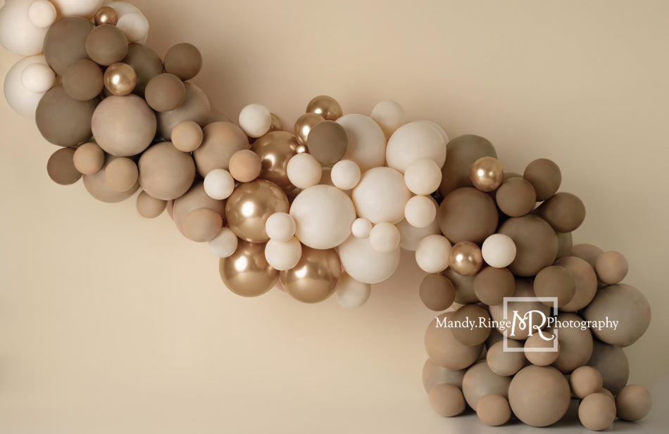 Kate neutral Boho Hintergrund Ballon Girlande von Mandy Ringe Photography - Kate Backdrop.de