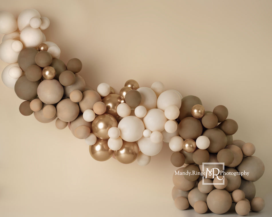Kate neutral Boho Hintergrund Ballon Girlande von Mandy Ringe Photography - Kate Backdrop.de