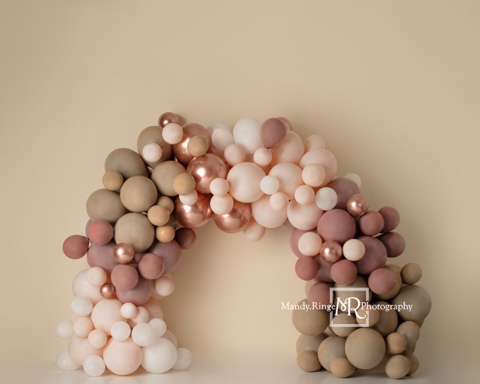 Kate Mädchen rosa Ballon Bogen Hintergrund Boho von Mandy Ringe Photography - Kate Backdrop.de