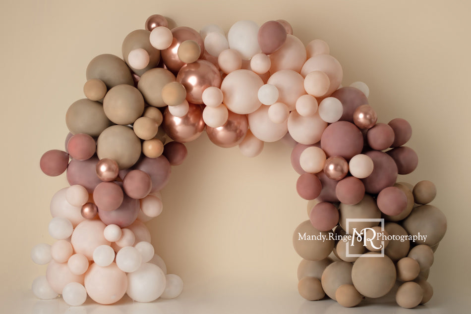 Kate Mädchen rosa Ballon Bogen Hintergrund Boho von Mandy Ringe Photography - Kate Backdrop.de
