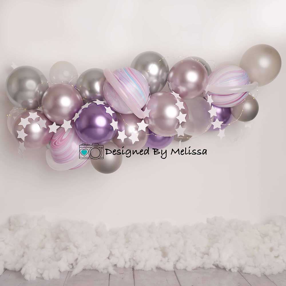 Kate Ballon Hintergrund Wolken Mädchen von Melissa King - Kate Backdrop.de