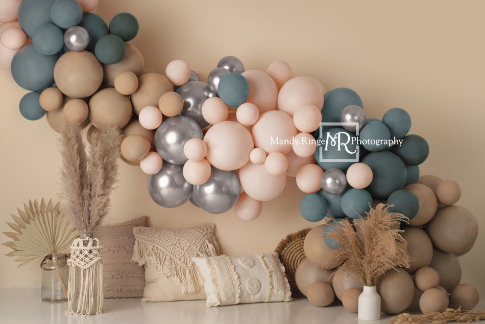 Kate Boho Ballons Hintergrund Makramee Kissen von Mandy Ringe Photography - Kate Backdrop.de