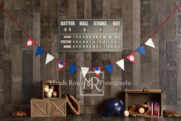 Kate Vintager Baseball mit Anzeigetafel-Sport-Hintergrund für die Fotografie entworfen von Mandy Ringe Photography - Kate Backdrop.de