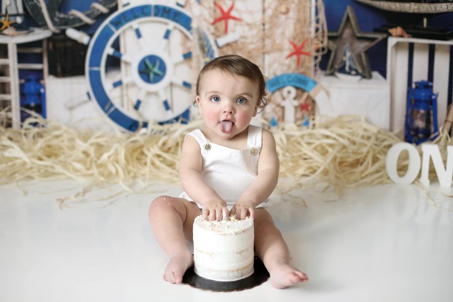 Kate Sommer Seemann Segeln Blauer Hintergrund von Emetselch - Kate Backdrop.de