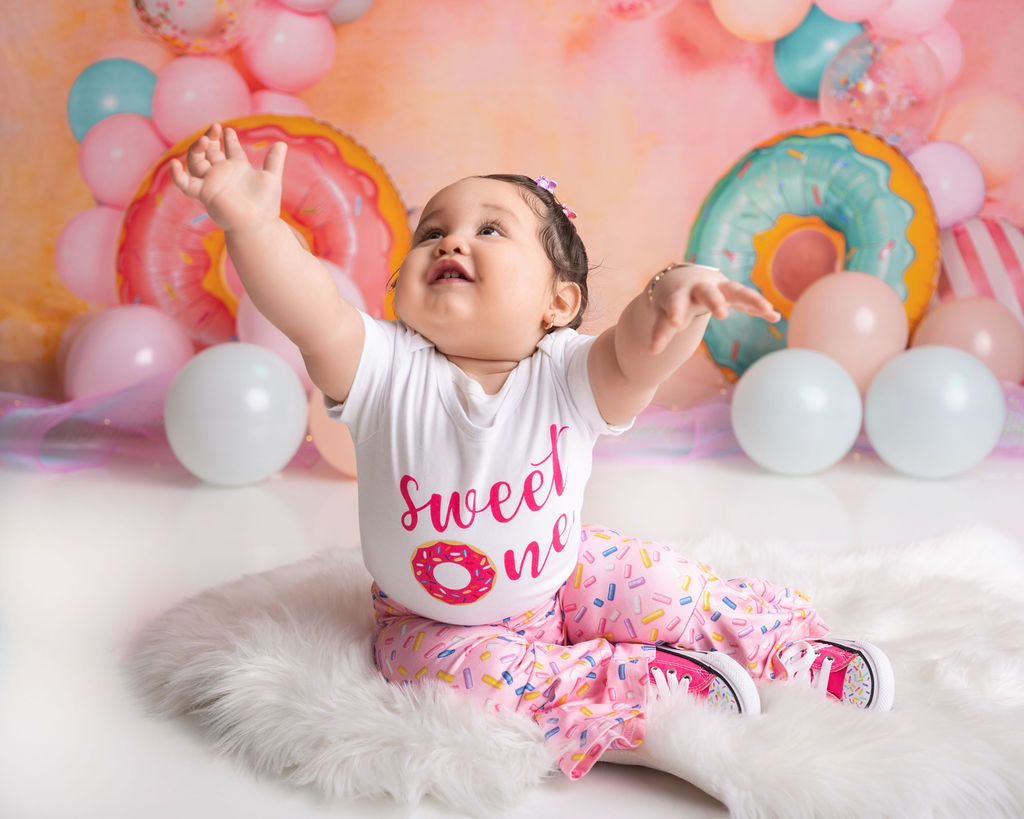 Kate Cake Smash Geburtstag Donut Luftballons Hintergrund von Emetselch - Kate Backdrop.de