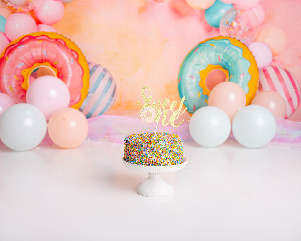 Kate Cake Smash Geburtstag Donut Luftballons Hintergrund von Emetselch - Kate Backdrop.de
