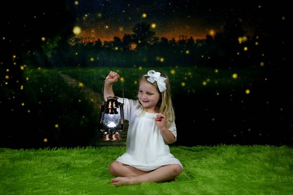 Kate Firefly Feld Hintergrund für Fotografie Entworfen von Thousand Words Photography