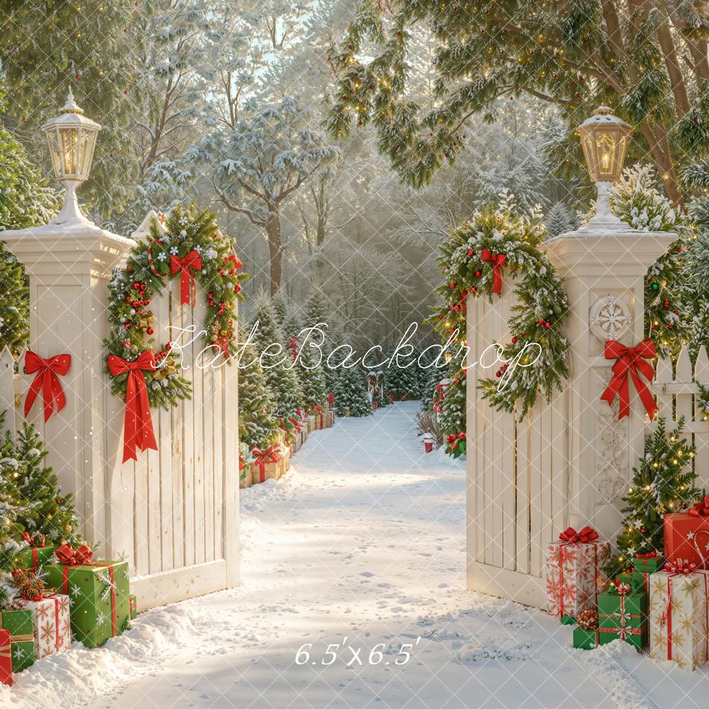 Kate Weihnachten Gartentor Geschenke Schnee Hintergrund Entworfen von Emetselch - Kate Backdrop.de