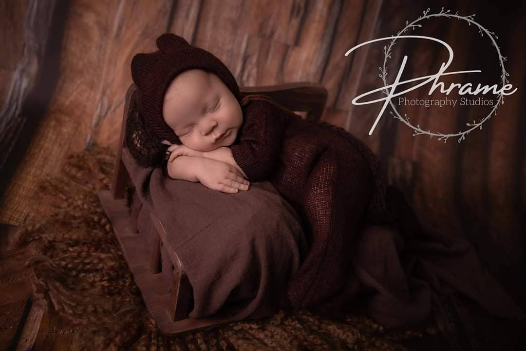 Kate Dark Brown Vintage Wood Newborn Vinyl Backdrop - Kate Backdrop.de