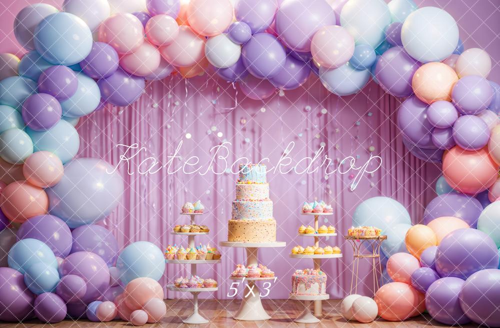Kate Geburtstag Kuchen Smash Bunter Ballon Bogen Hintergrund Entworfen von Emetselch