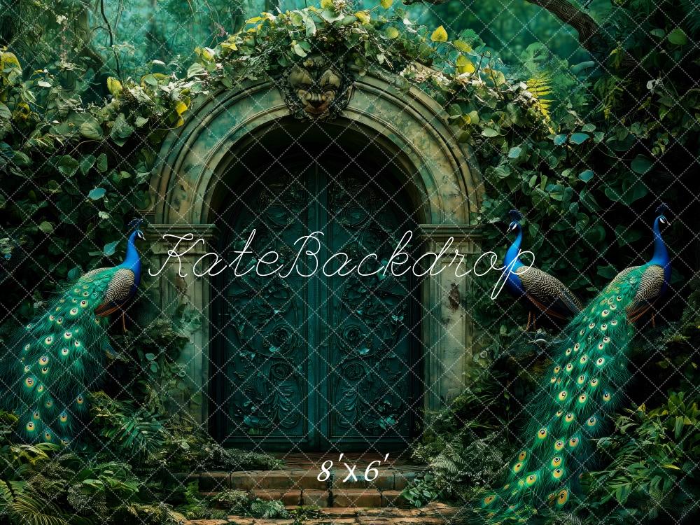 Kate Wald Pfau Antikes Tor Grün Hintergrund Entworfen von Patty Roberts