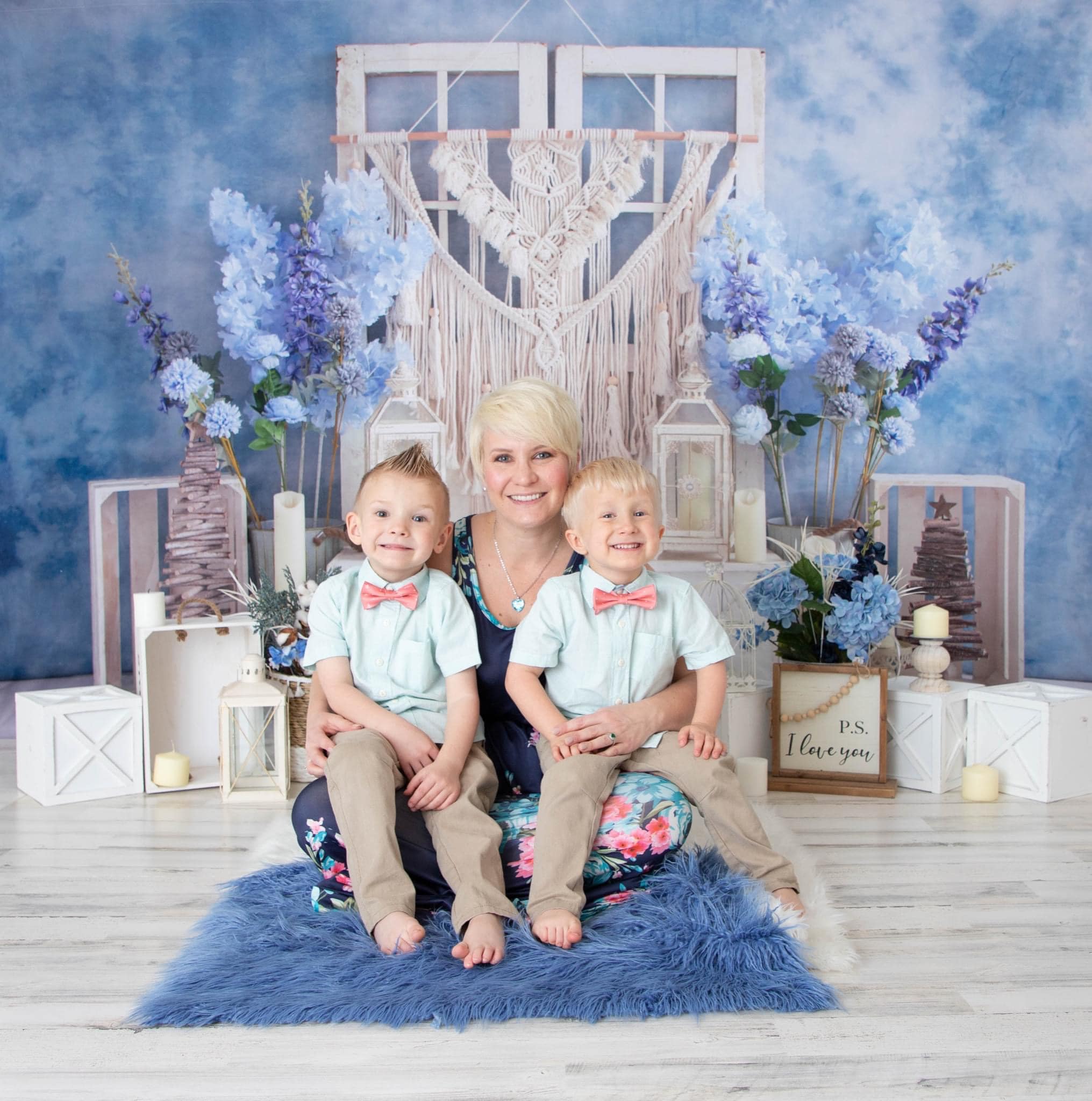 Kate Boho Blaue Blumen Cake Smash Scheunentor Geburtstag Hintergrund von Emetselch
