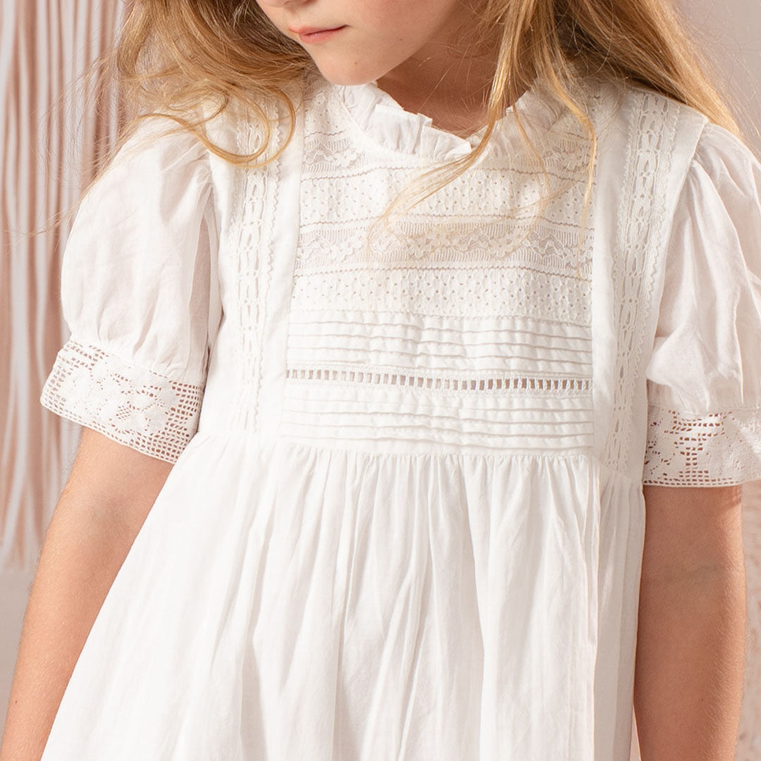 Kate Reinweißer, schlichter Kinderrock im Bohemian-Stil - Kate Backdrop.de