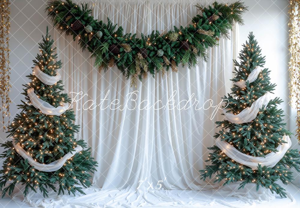 Kate Weihnachten Tannenbäume Lichter Weiß Hintergrund Entworfen von Mini MakeBelieve - Kate Backdrop.de