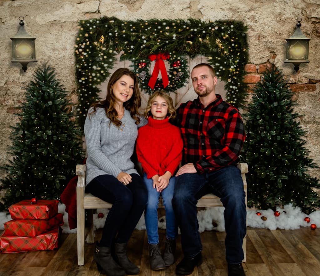 Kate Weihnachten Fleece Hintergrund Ziegelwand Tür & Xmas B?ume Entworfen von JS Photography - Kate Backdrop.de