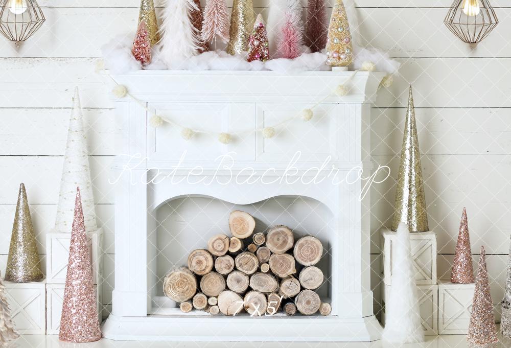Kate Weihnachten Kamin Tannen Glitzer Weiß Hintergrund Entworfen von Mandy Ringe
