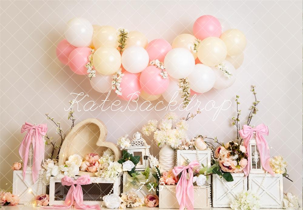 Kate Blumen Ballons Holzkisten Romantisch Hintergrund Entworfen von Megan Leigh - Kate Backdrop.de