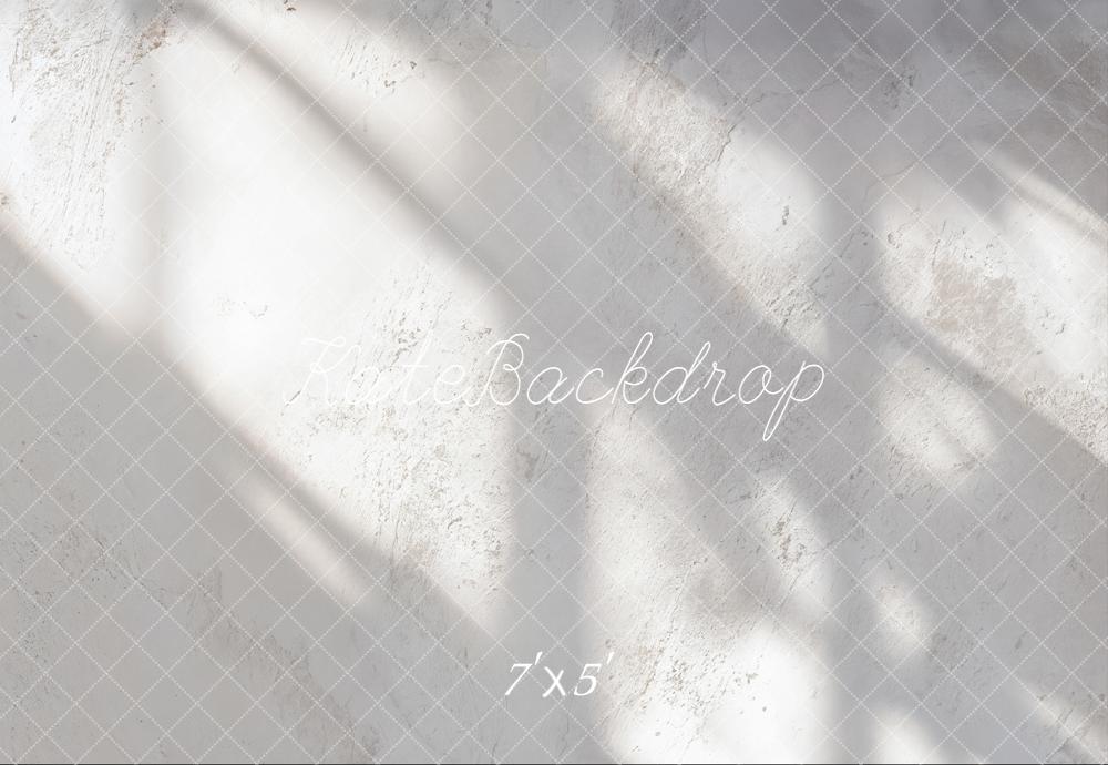 Kate Weiße Wand Licht Schatten Hintergrund Entworfen von Emetselch