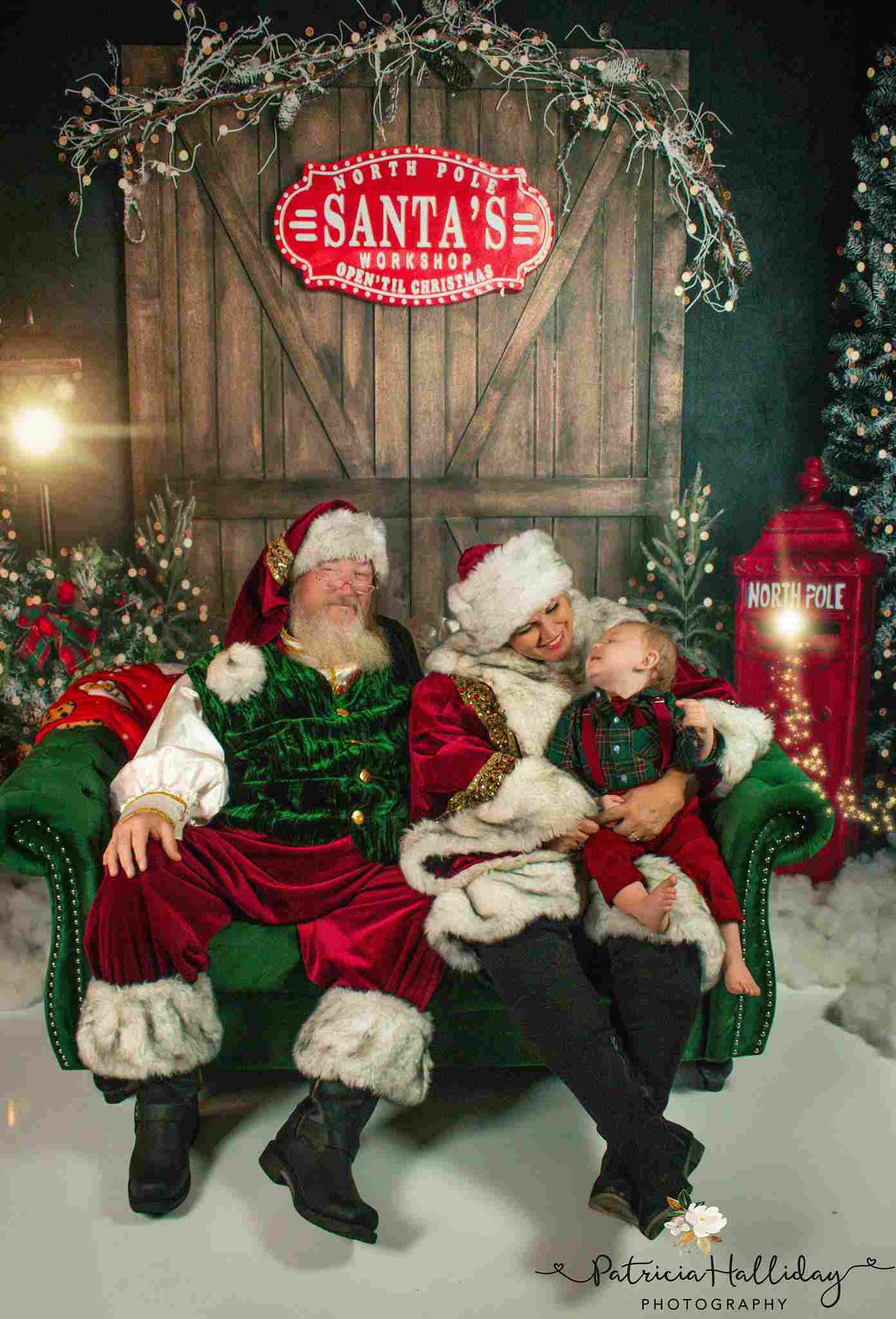 Kate Weihnachten Santa's Workshop Tür mit Lichtern Hintergrund von Abbas Studio - Kate Backdrop.de