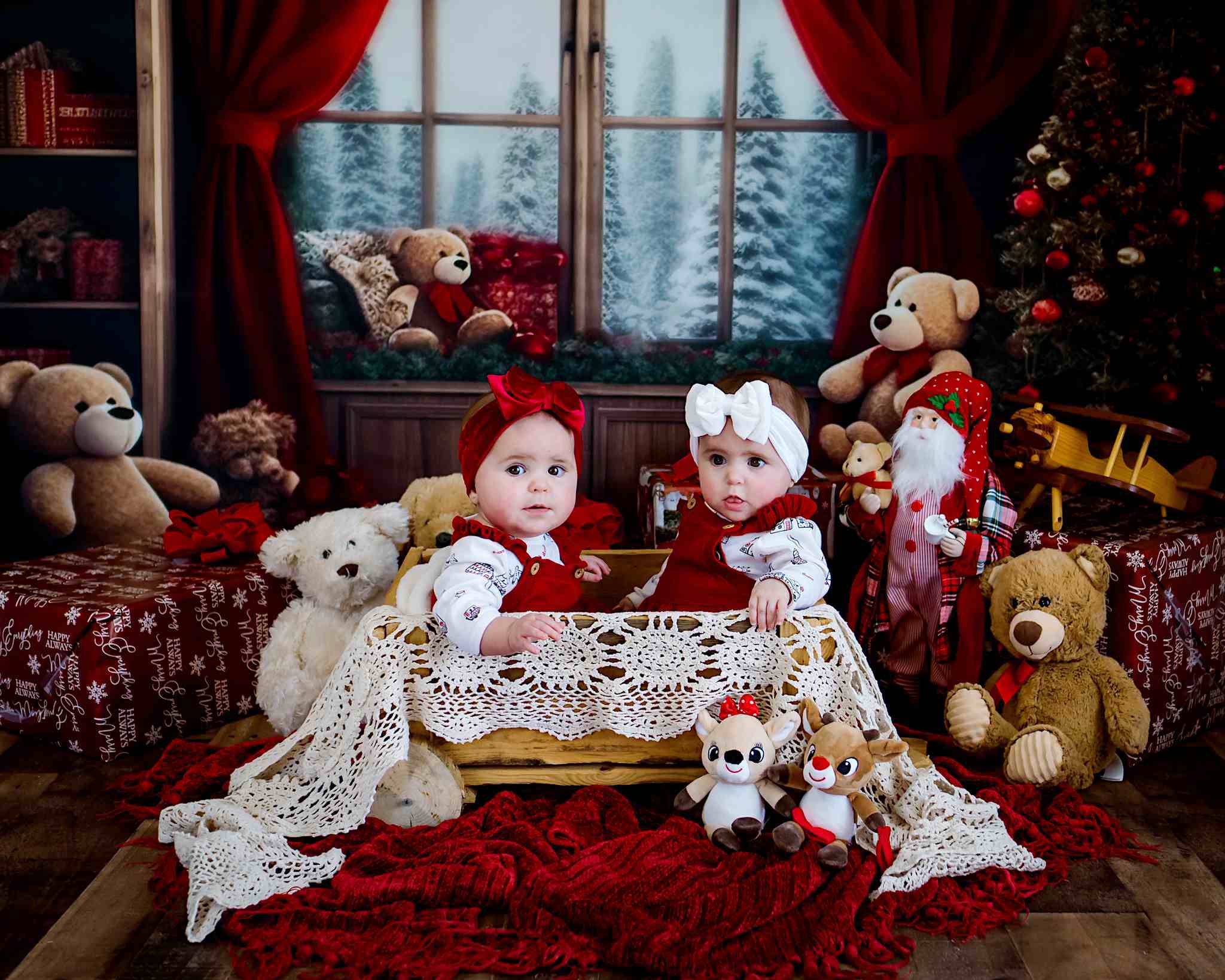 Kate Weihnachten - Zimmer Teddybär Fenster Hintergrund von Chain Photography