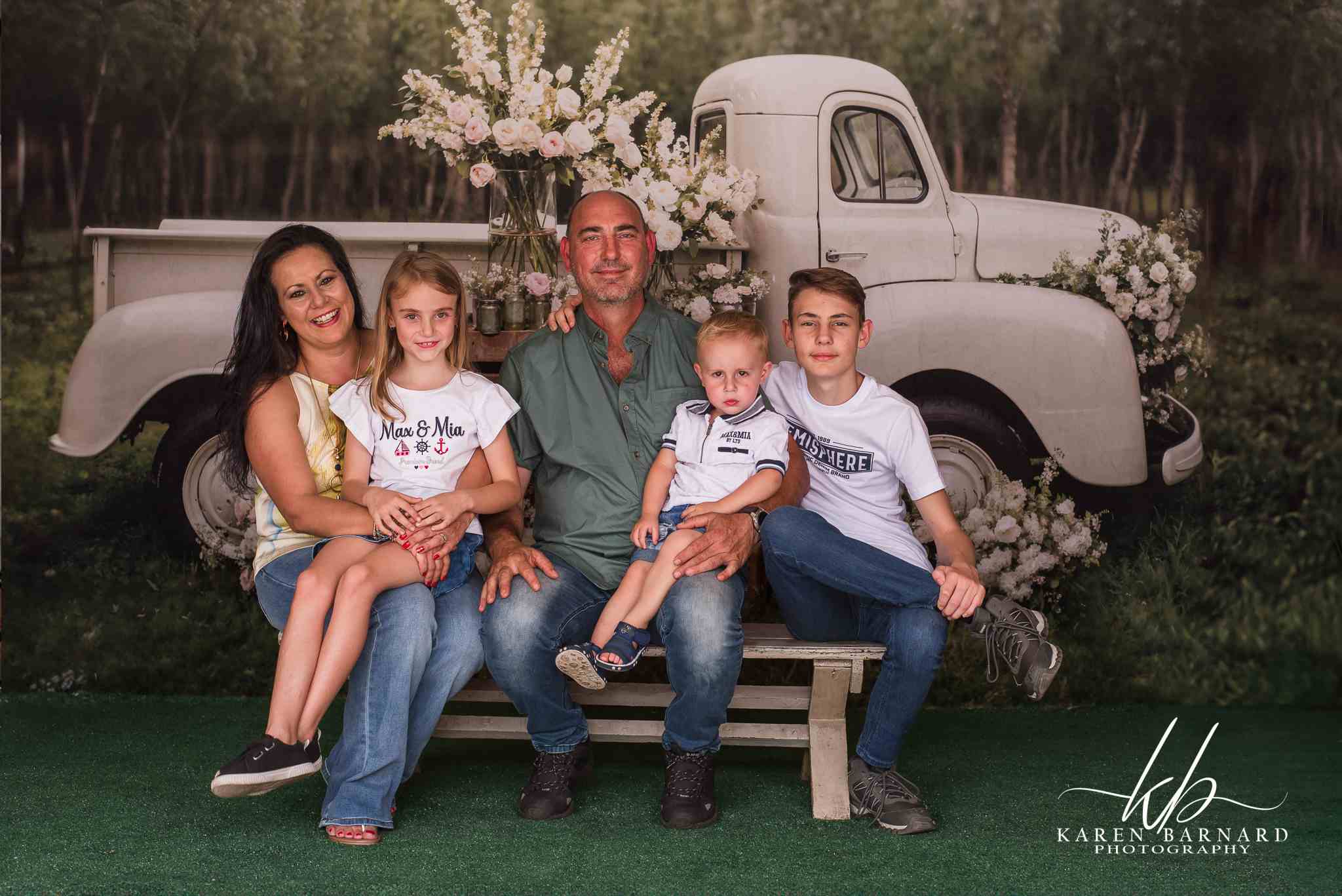 Kate Frühling Weiße Blumen LKW Hintergrund + Frühling Gras Boden Hintergrund