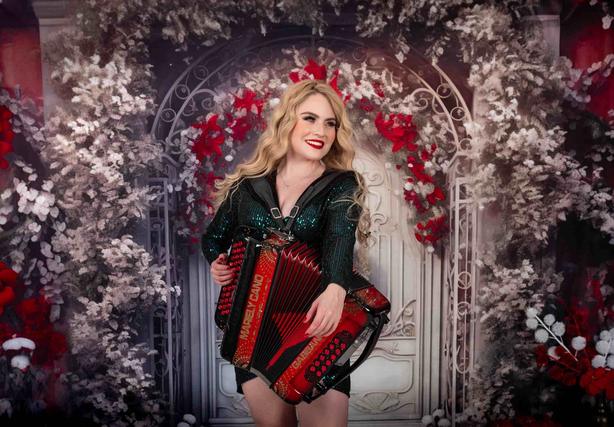 Kate Weihnachten Weiße Tür mit rotem Hintergrund von Chain Photography - Kate Backdrop.de