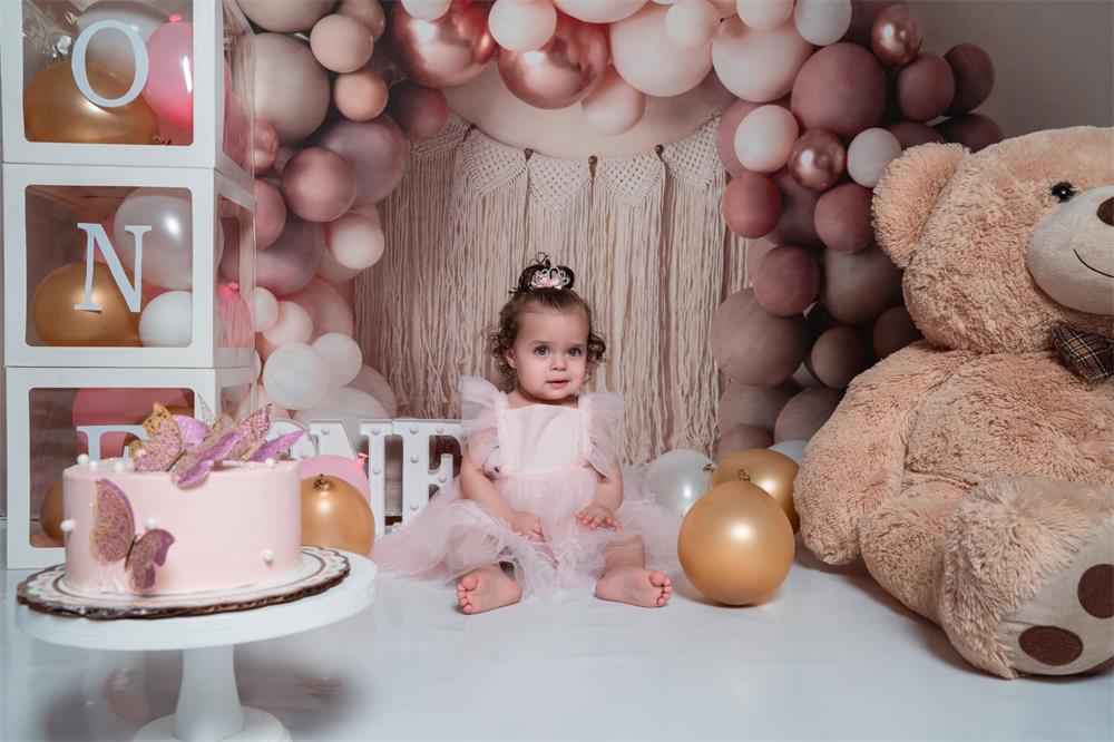 Kate Matt Ballonbogen Macrame Wand Fleece Hintergrund Entworfen von Mandy Ringe - Kate Backdrop.de