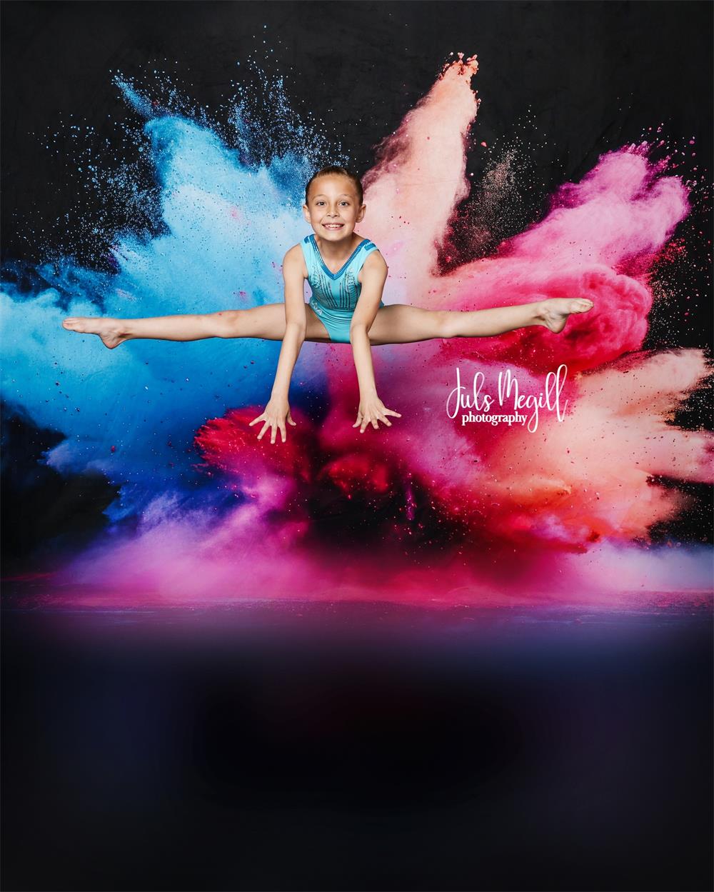 Kate Coole Bunte Explosion Von Puderschwarzer Wand Hintergrund Entworfen von Lidia Redekopp - Kate Backdrop.de