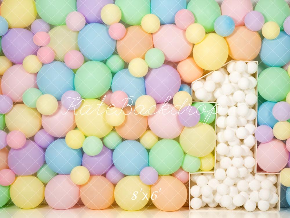 Kate Geburtstag Eins Ballons Pastell Hintergrund Entworfen von Kerry Anderson