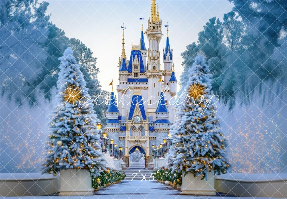 Kate Weihnachten Schloss Tannenbäume Blau Hintergrund Entworfen von Mini MakeBelieve - Kate Backdrop.de