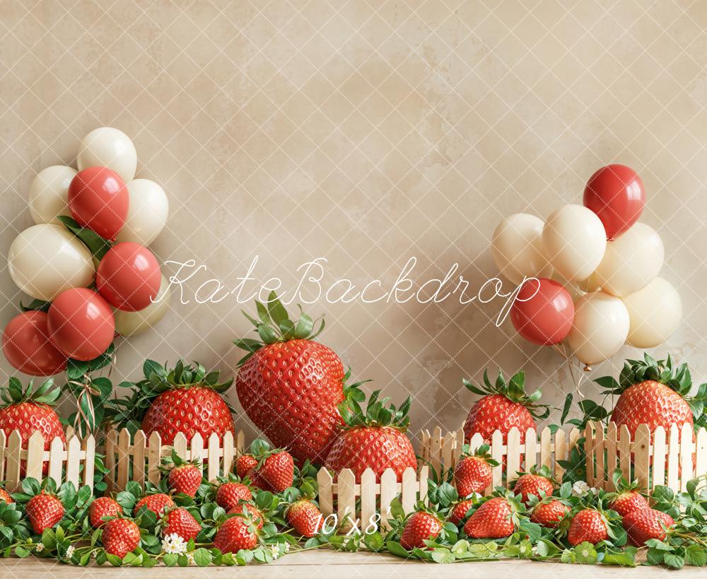 Kate Erdbeer Ballons Garten Beige Fleece Hintergrund Entworfen von Emetselch