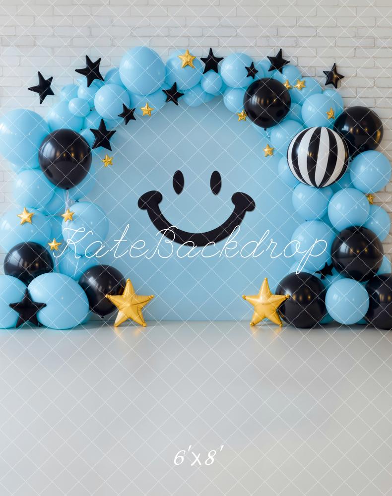 Kate Geburtstag Smiley Ballonbogen Blau Schwarz Fleece Hintergrund Entworfen von Emetselch