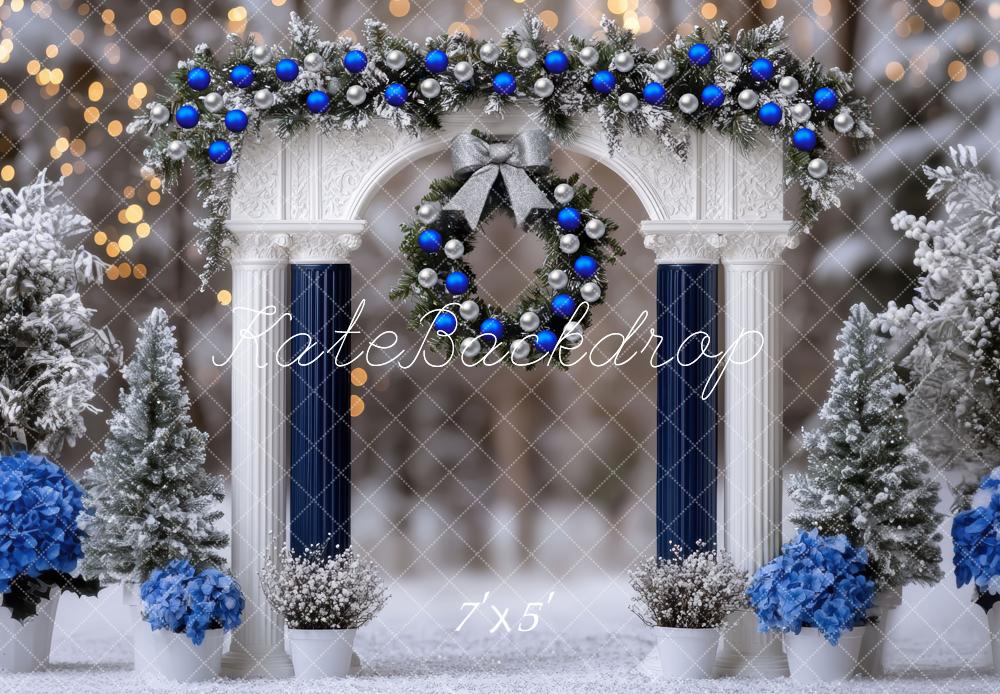 Kate Weihnachten Säulen Kranz Blau Weiß Hintergrund Entworfen von Mini MakeBelieve - Kate Backdrop.de