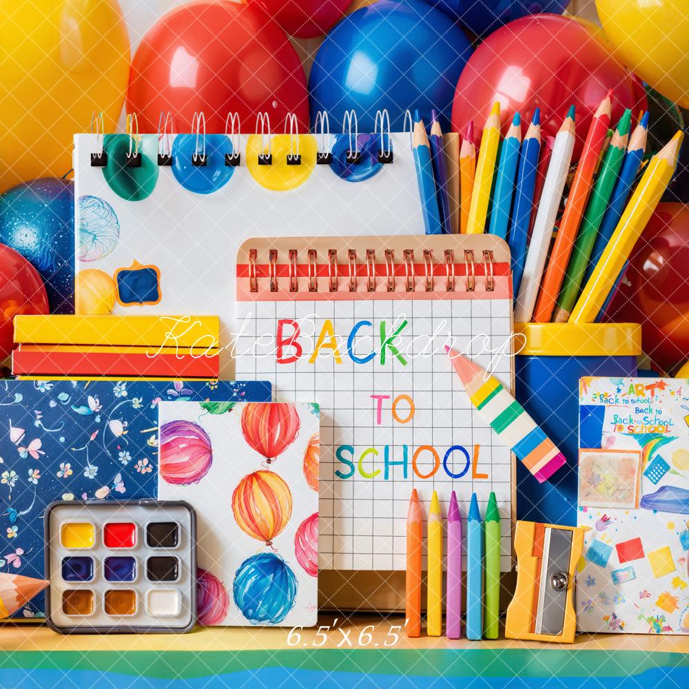 Kate Zurück Zur Schule Luftballons Schulmaterial Bunt Hintergrund Entworfen von Emetselch - Kate Backdrop.de